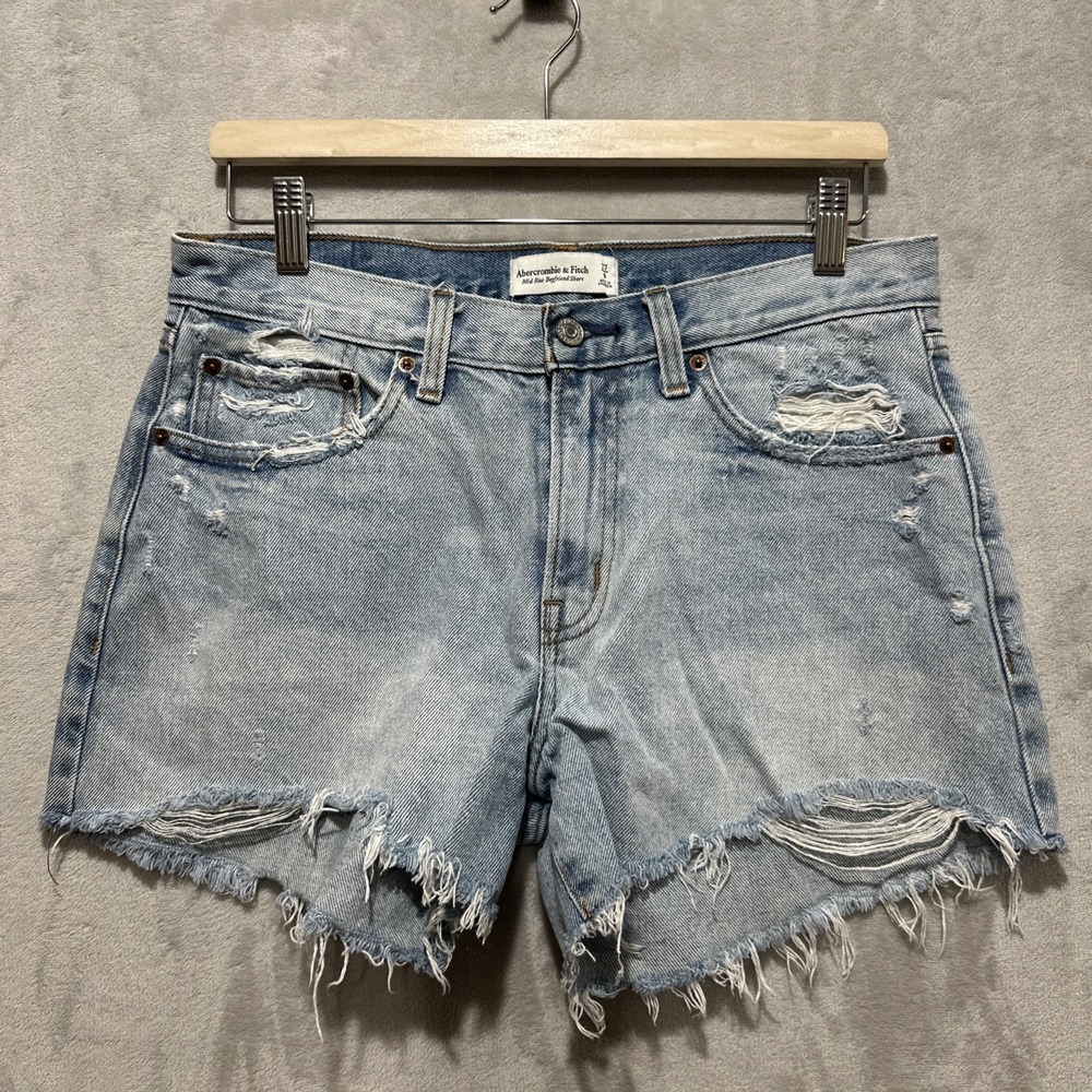 Abercrombie & Fitch Mid Rise Boyfriend Short Distressed Women's Size 27